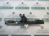 Regulador manual de la ventanilla delantera