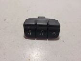 Steering wheel buttons/switches