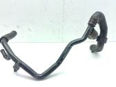 Tuyau de liquide de refroidissement moteur