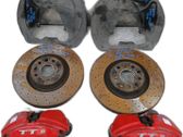 Brake discs and calipers set