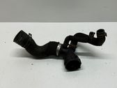 Tuyau de liquide de refroidissement moteur