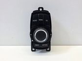 Head unit multimedia control