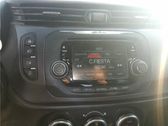 Radio/CD/DVD/GPS-pääyksikkö
