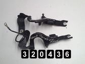 Engine bonnet/hood hinges