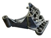 Engine mounting bracket