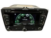 Radio/CD/DVD/GPS-pääyksikkö