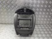Moldura de la unidad delantera de radio/GPS
