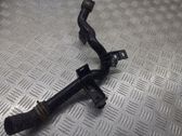 Tuyau de liquide de refroidissement moteur