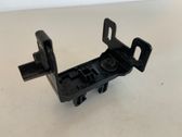 Radiator mount bracket