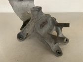 Engine mounting bracket