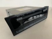Radio / CD-Player / DVD-Player / Navigation
