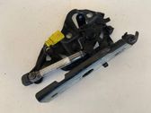 Engine bonnet/hood hinges
