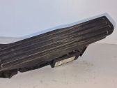 Accelerator throttle pedal