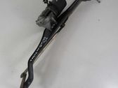 Windshield/front glass wiper blade