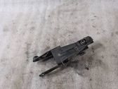 Engine mounting bracket