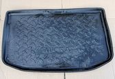 Rubber trunk/boot mat liner