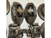 Bremsscheiben und Bremssättel eingestellt