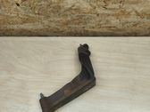 Engine mounting bracket