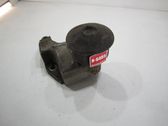 Engine mounting bracket