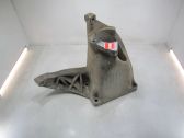 Engine mounting bracket
