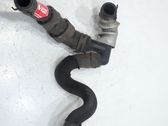 Tuyau de liquide de refroidissement moteur