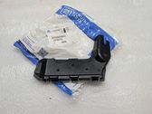 Front bumper mounting bracket