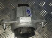 Engine mount vacuum valve