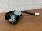 Loading door lock