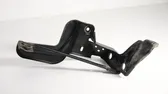 Intercooler pipe mounting bracket