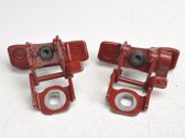 Tailgate hinge