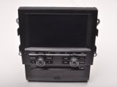 Radio / CD-Player / DVD-Player / Navigation