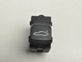 Interruptor para abrir la puerta trasera
