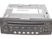 Radio / CD-Player / DVD-Player / Navigation