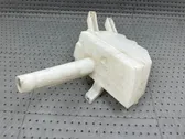 Windshield washer fluid reservoir/tank