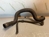 Tuyau de liquide de refroidissement moteur