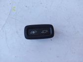 Tailgate/boot open switch button