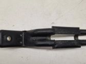 Rear bumper mounting bracket