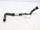Tuyau de liquide de refroidissement moteur