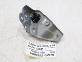 Fender mounting bracket