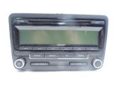 Radio / CD-Player / DVD-Player / Navigation