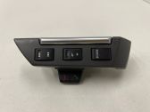 Steering wheel buttons/switches