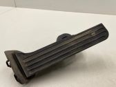 Accelerator throttle pedal