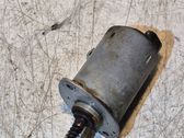 Valve oil control