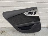 Moldura del tarjetero de la puerta trasera