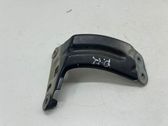 Fender mounting bracket