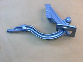 Tailgate/trunk/boot hinge