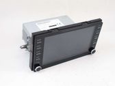 Radio / CD-Player / DVD-Player / Navigation