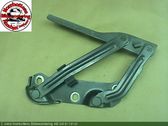 Engine bonnet/hood hinges