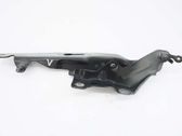 Engine bonnet/hood hinges