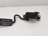 Accelerator throttle pedal